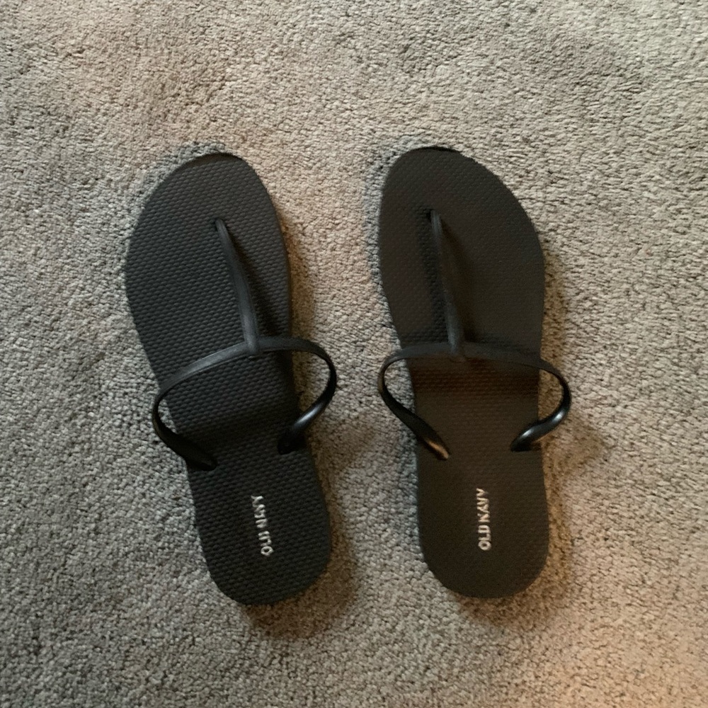 Old navy flip flop sandals